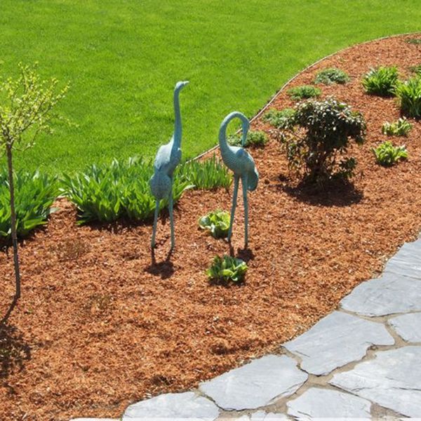 CocoChips as a mulch and decoration in gardening